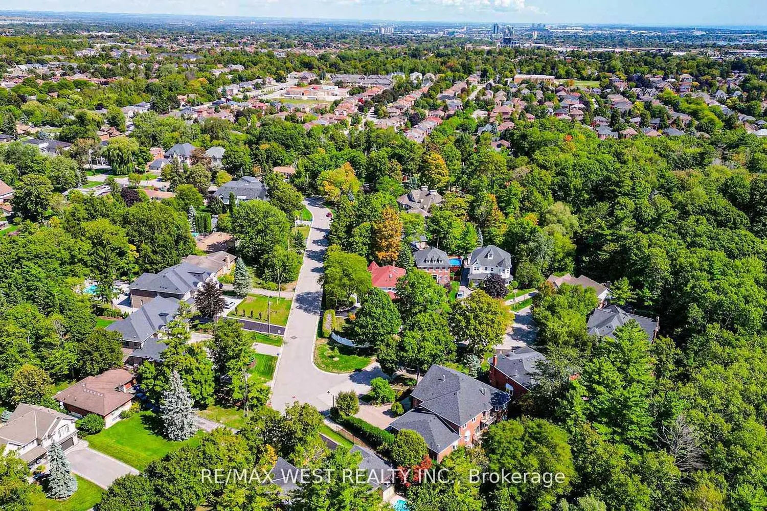 Additional image 16 of 81 Woodview Drive