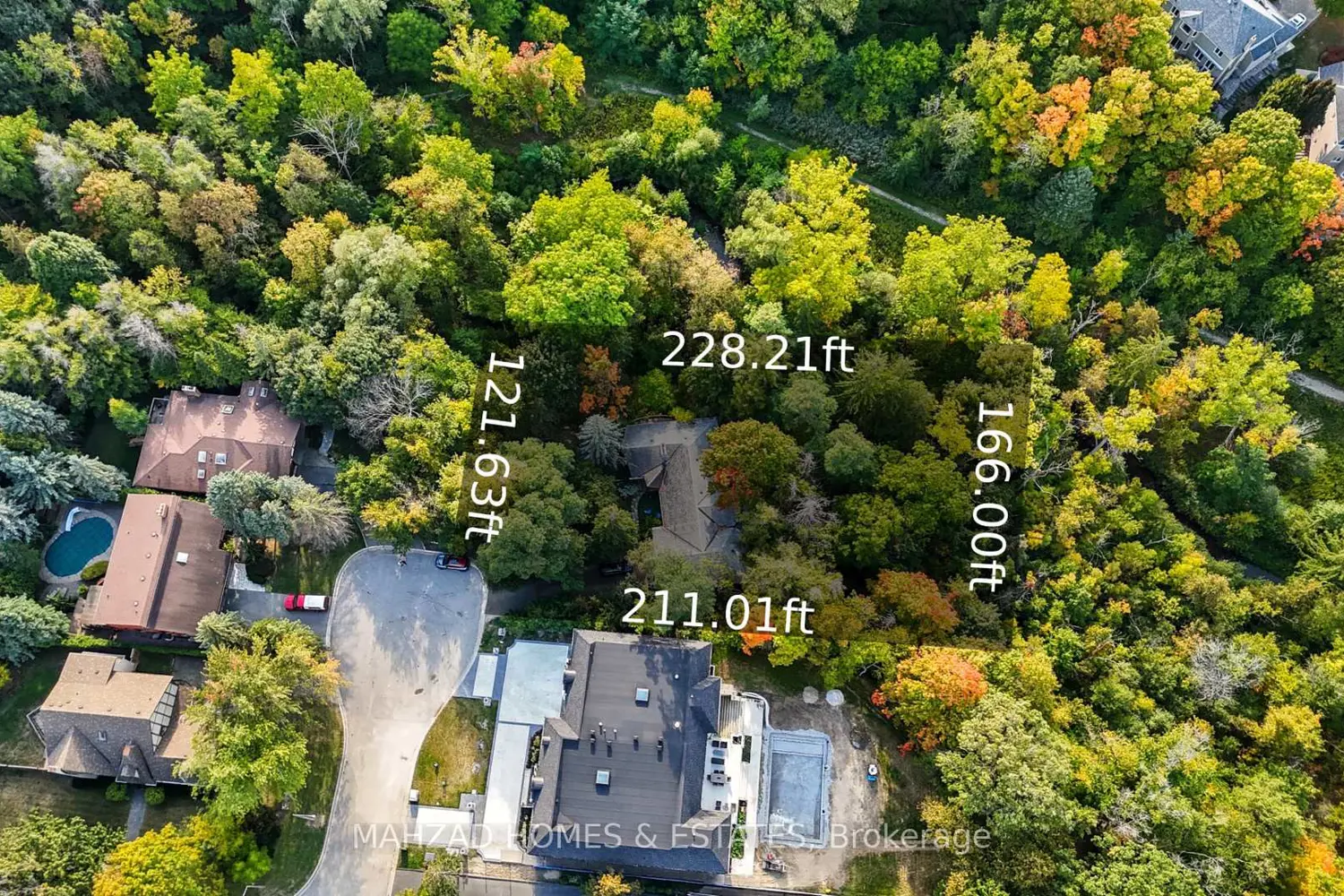 74 Birch Avenue photo 3
