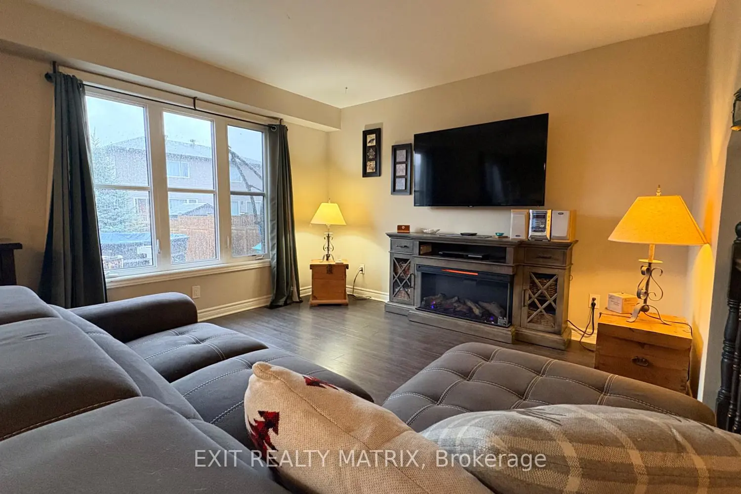 371 Trillium Circle photo 2