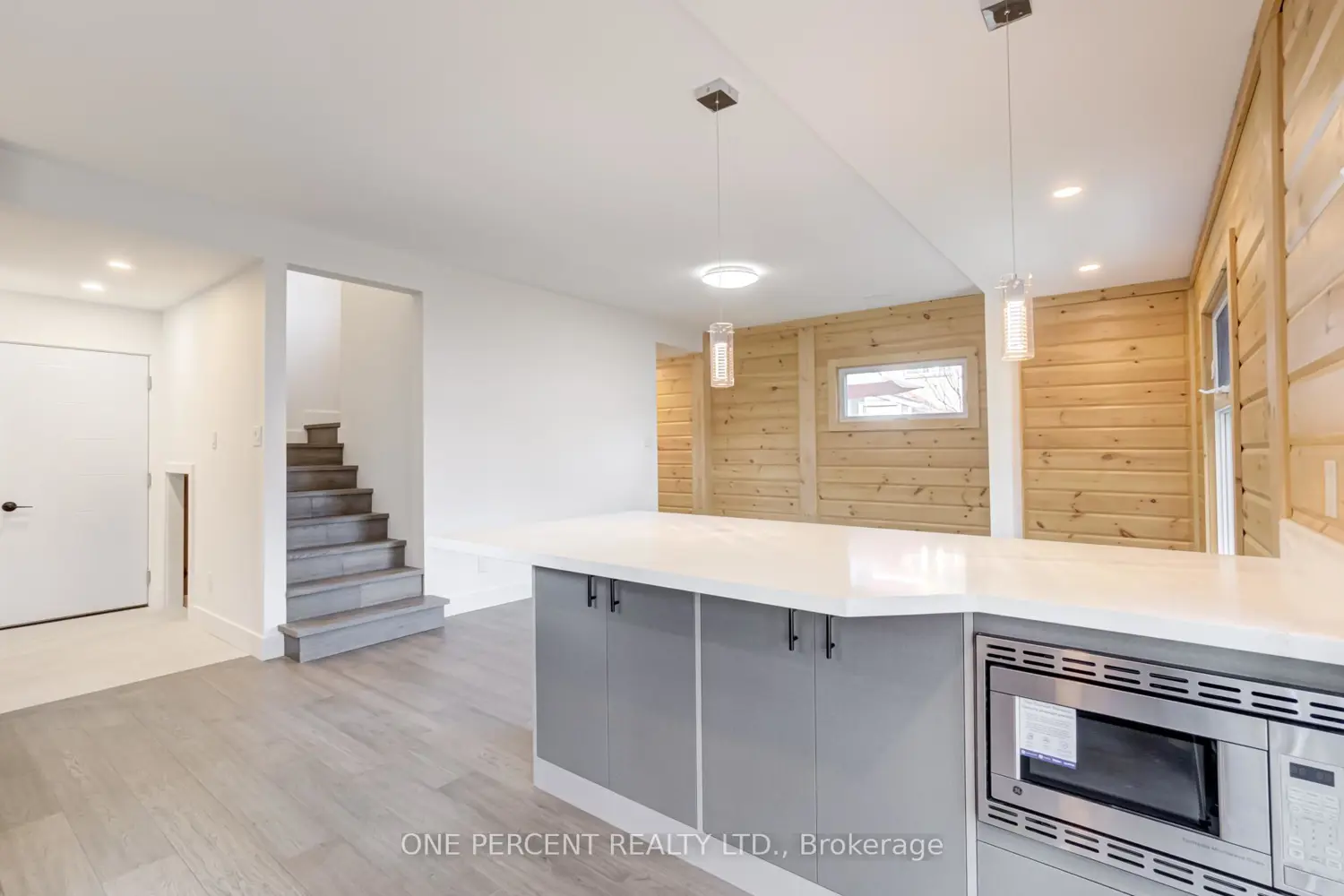 57 Rosehill Drive photo 4