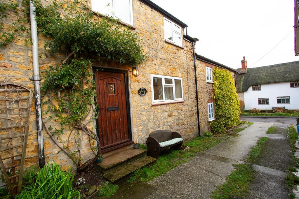 3 bed terraced house for saleWest Street, Hinton St. George TA17