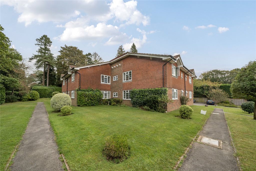 Additional image 14 of 1 bed flat for saleHindhead, Surrey GU26