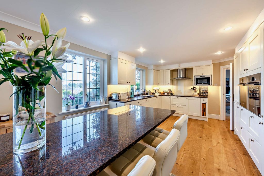 Additional image 6 of 5 bed detached house for saleFarnham Lane, Haslemere, Surrey GU27