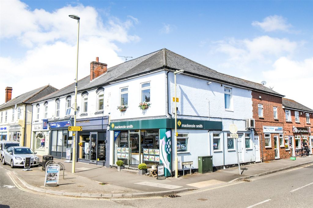 Additional image 10 of 2 bed maisonette for saleElms Road, Hook, Hampshire RG27