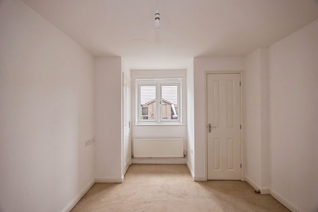 Additional image 19 of 1 bed flat for saleLittle Hackets, Havant, Hampshire PO9