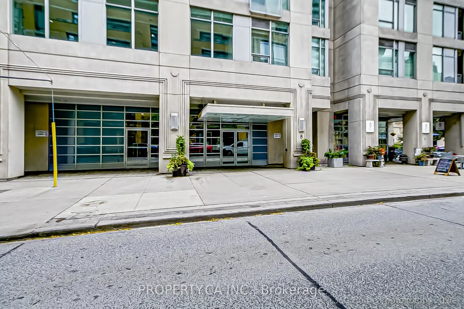 Additional image 18 of 8 Scollard Street 702