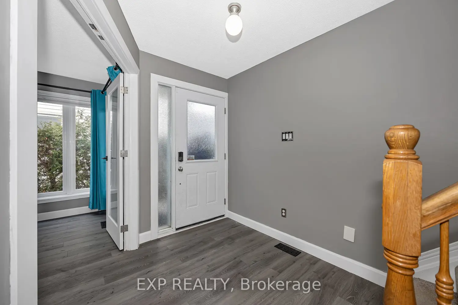 1797 Belval Crescent photo 2