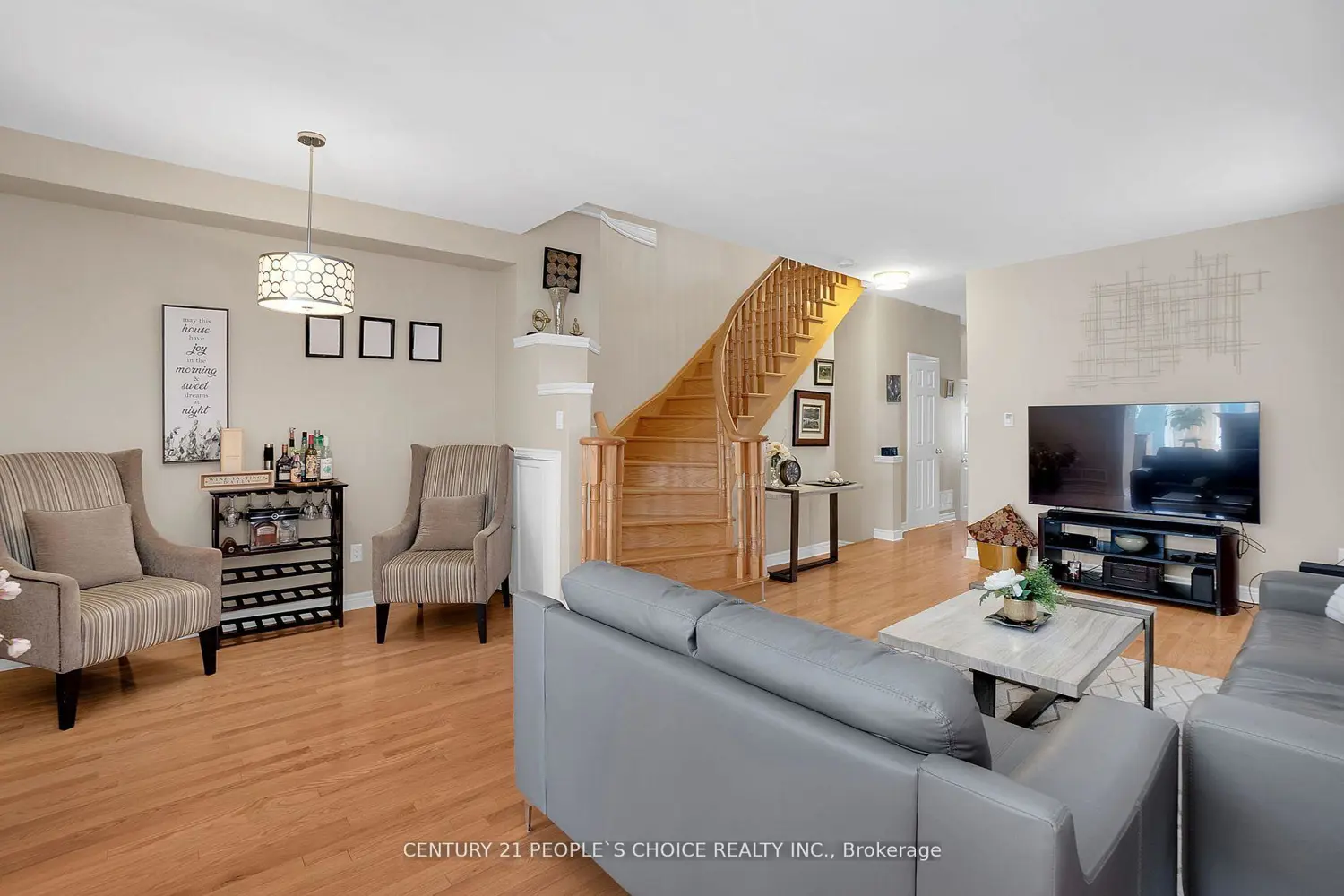 160 Carrier Crescent photo 4