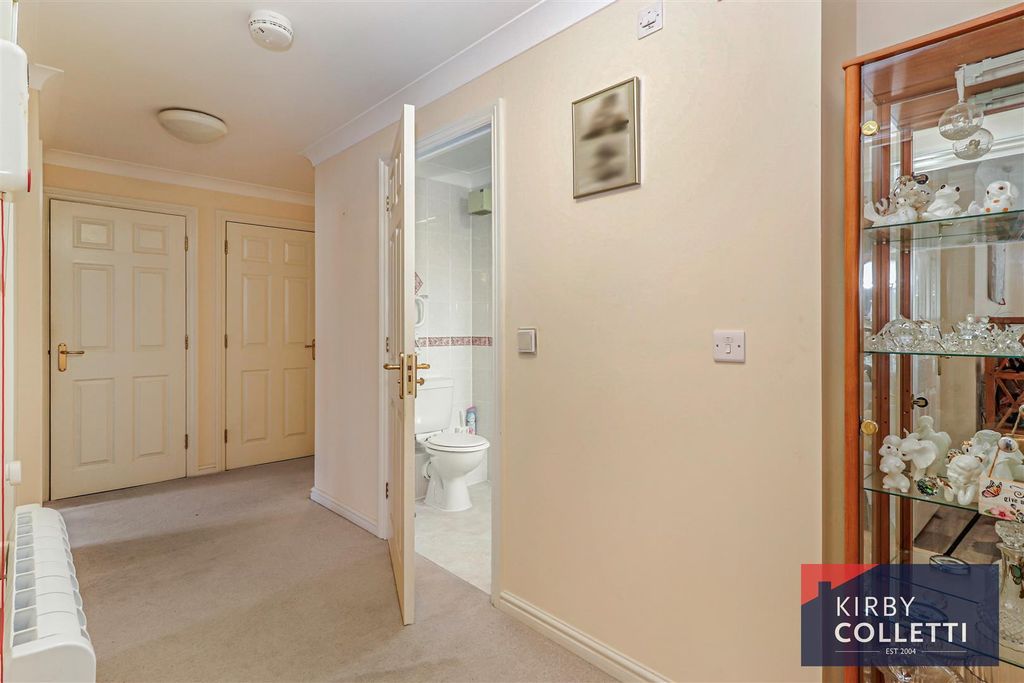 Additional image 11 of 2 bed flat for saleBrocket Road, Hoddesdon EN11