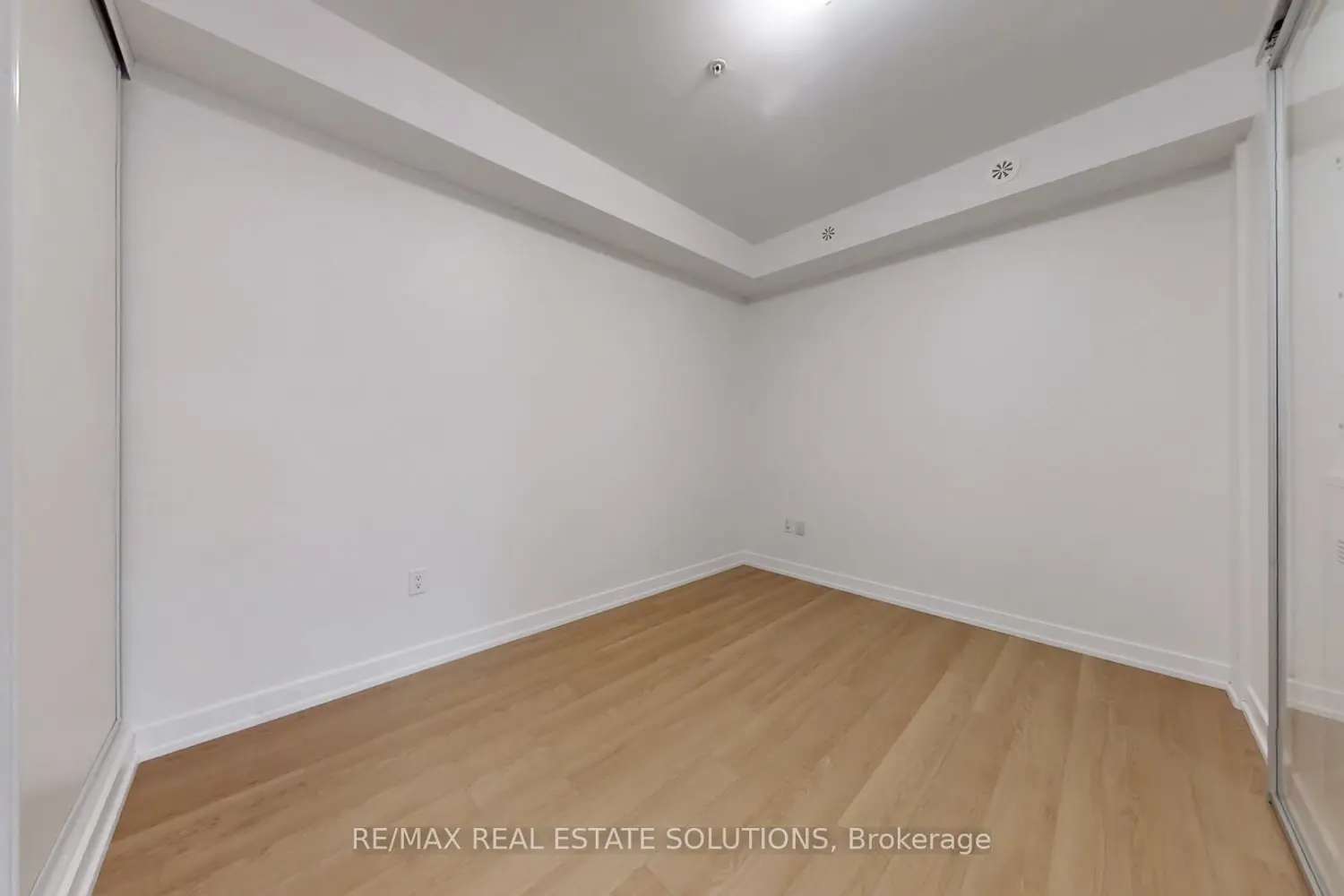 Additional image 9 of 140 Broadview Avenue 59