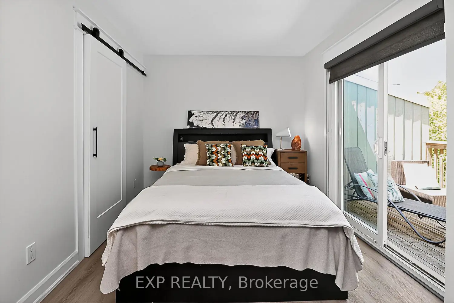 15 Dawson Drive 3 photo 2