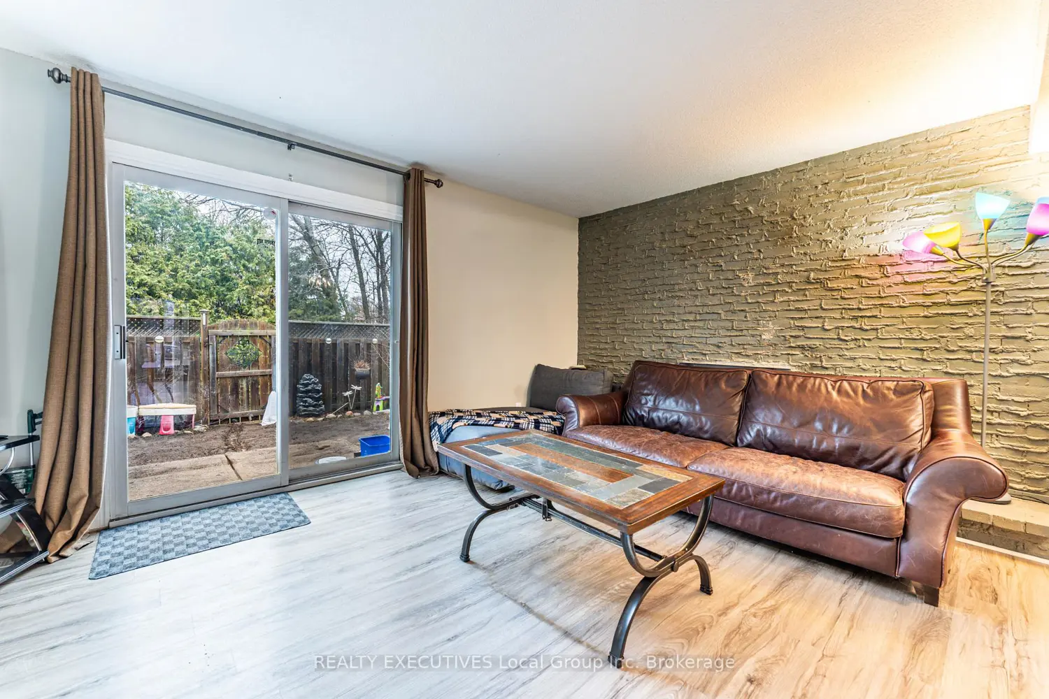 Additional image 13 of 398 Wickstead Avenue 36