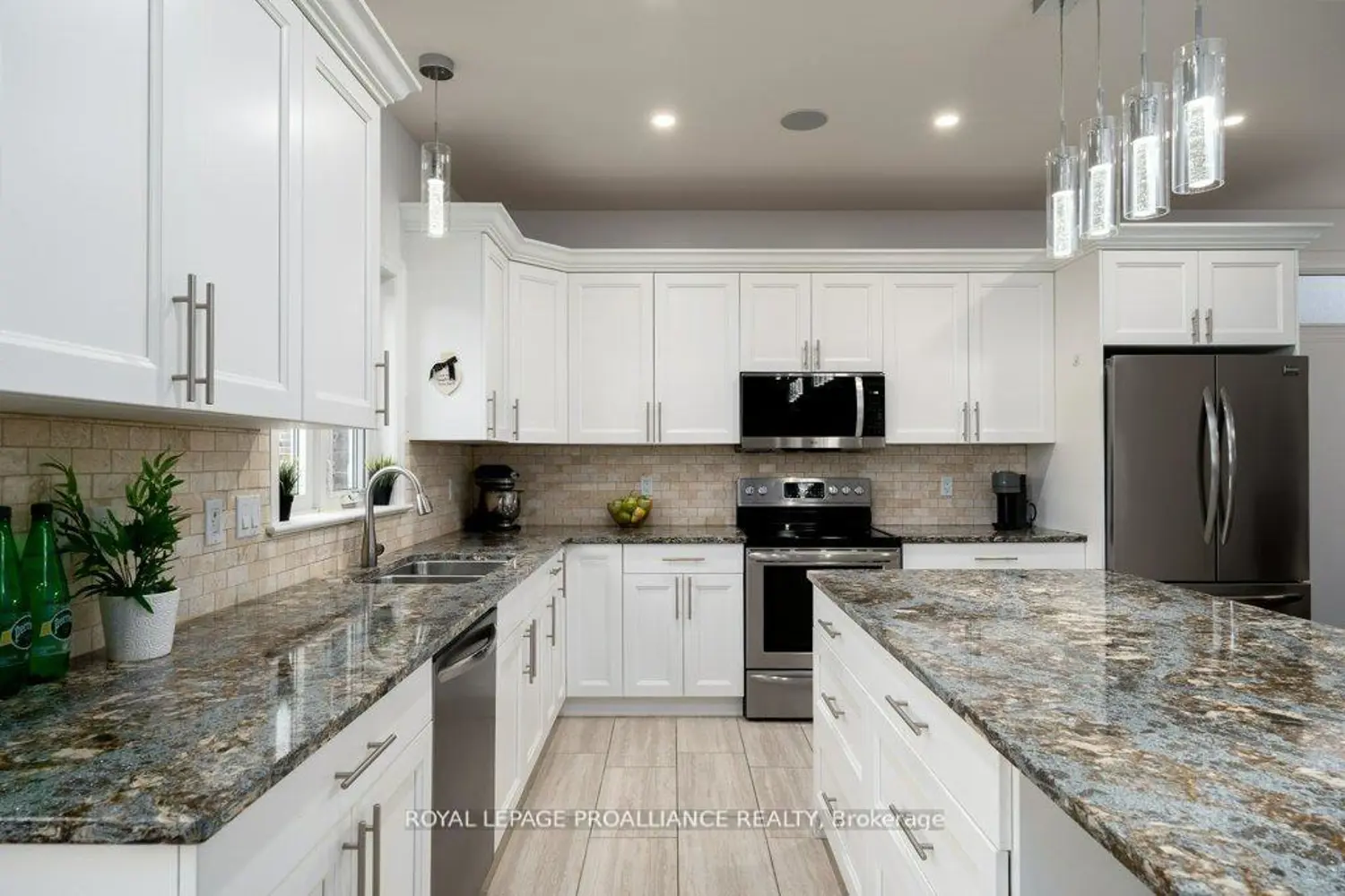 60 Crews Crescent photo 3
