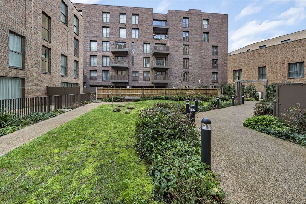 Additional image 11 of 2 bed flat for saleClovelly Road, Hounslow TW3