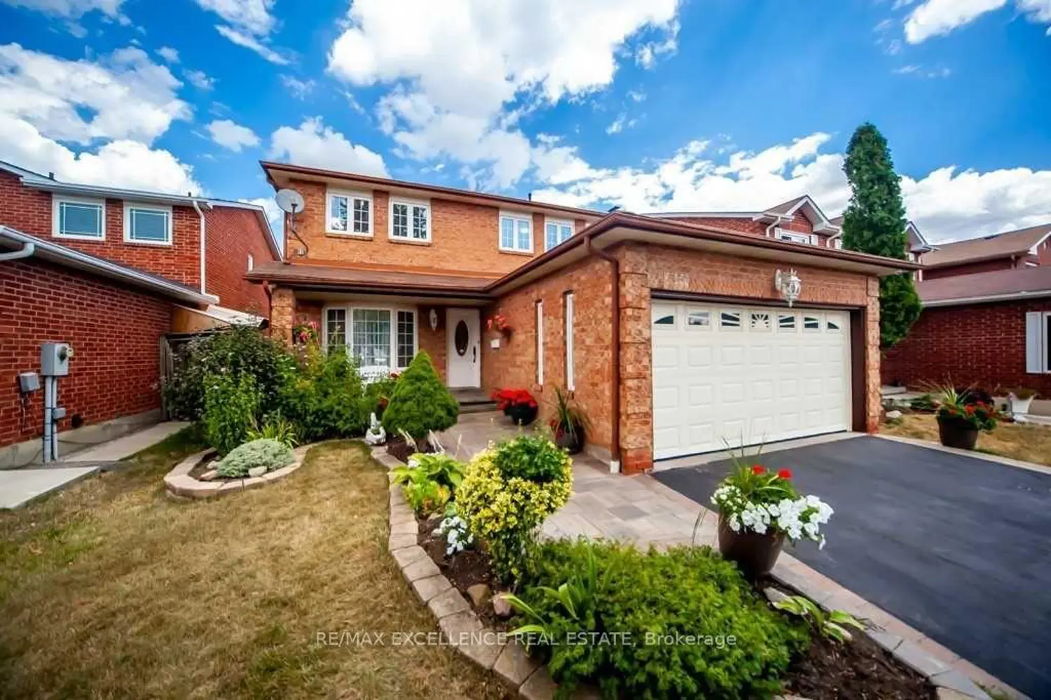 30 Ballycastle Crescent photo 3