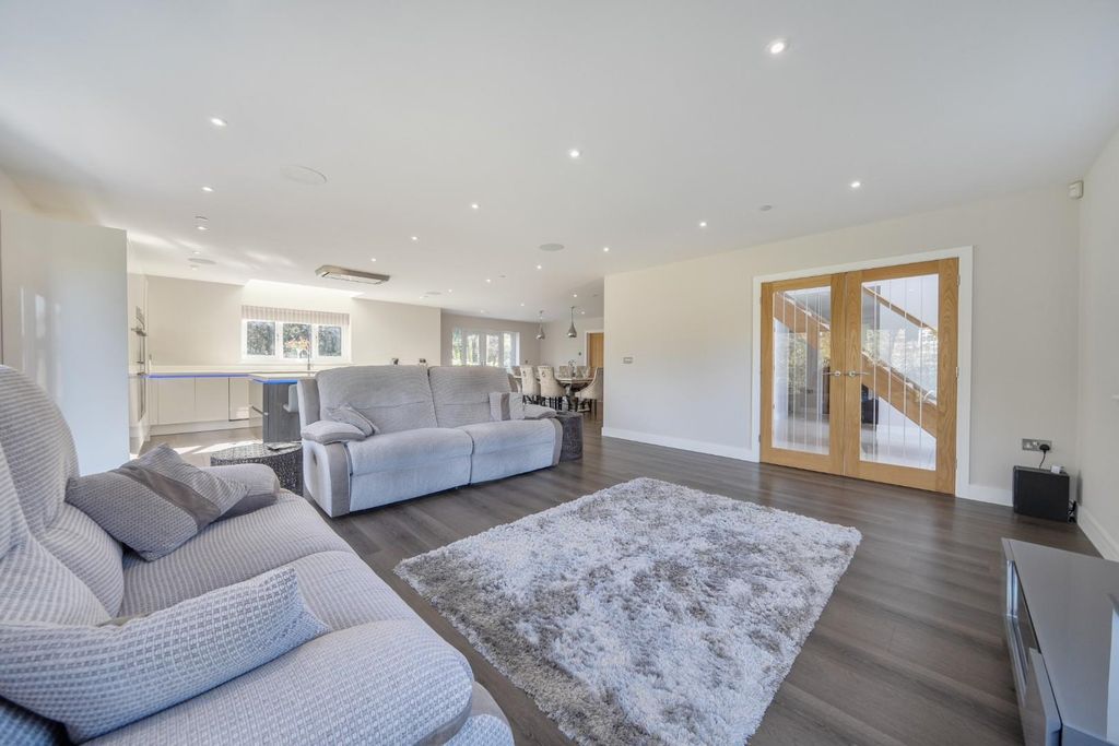 Additional image 35 of 5 bed detached house for saleNorth Close, Havant PO9