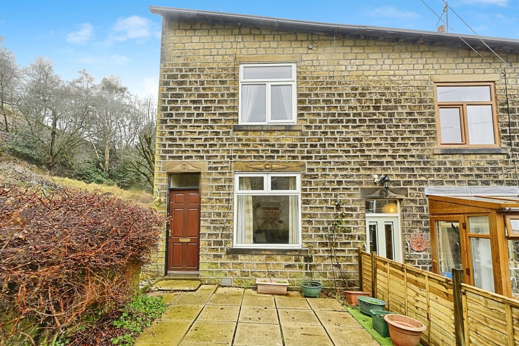 3 bed end terrace house for saleCleveley Gardens, Hebden Bridge HX7