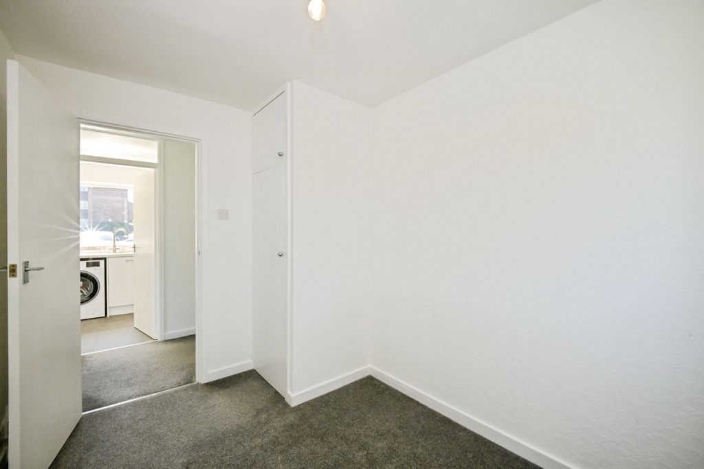 Additional image 8 of 2 bed flat for saleLampits, Hoddesdon EN11