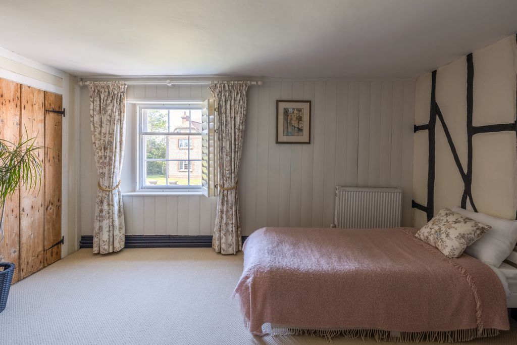 Additional image 23 of 4 bed detached house for saleCottrell Farmhouse, Hayling Island, Hampshire PO11