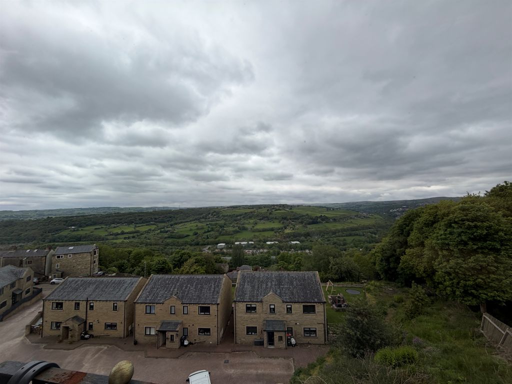 Additional image 9 of 3 bed flat for saleSkircoat Moor Road, Halifax HX3