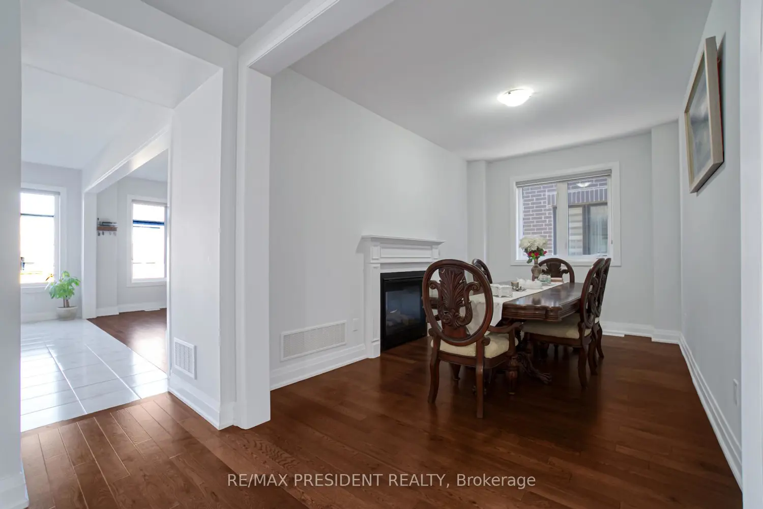 142 Prince Charles Crescent photo 5