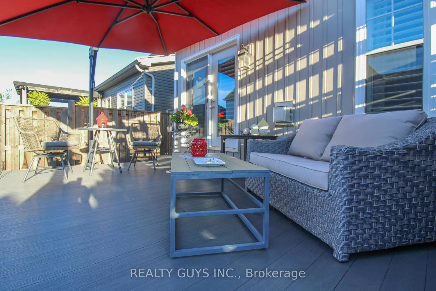 570 Grange Way photo 4
