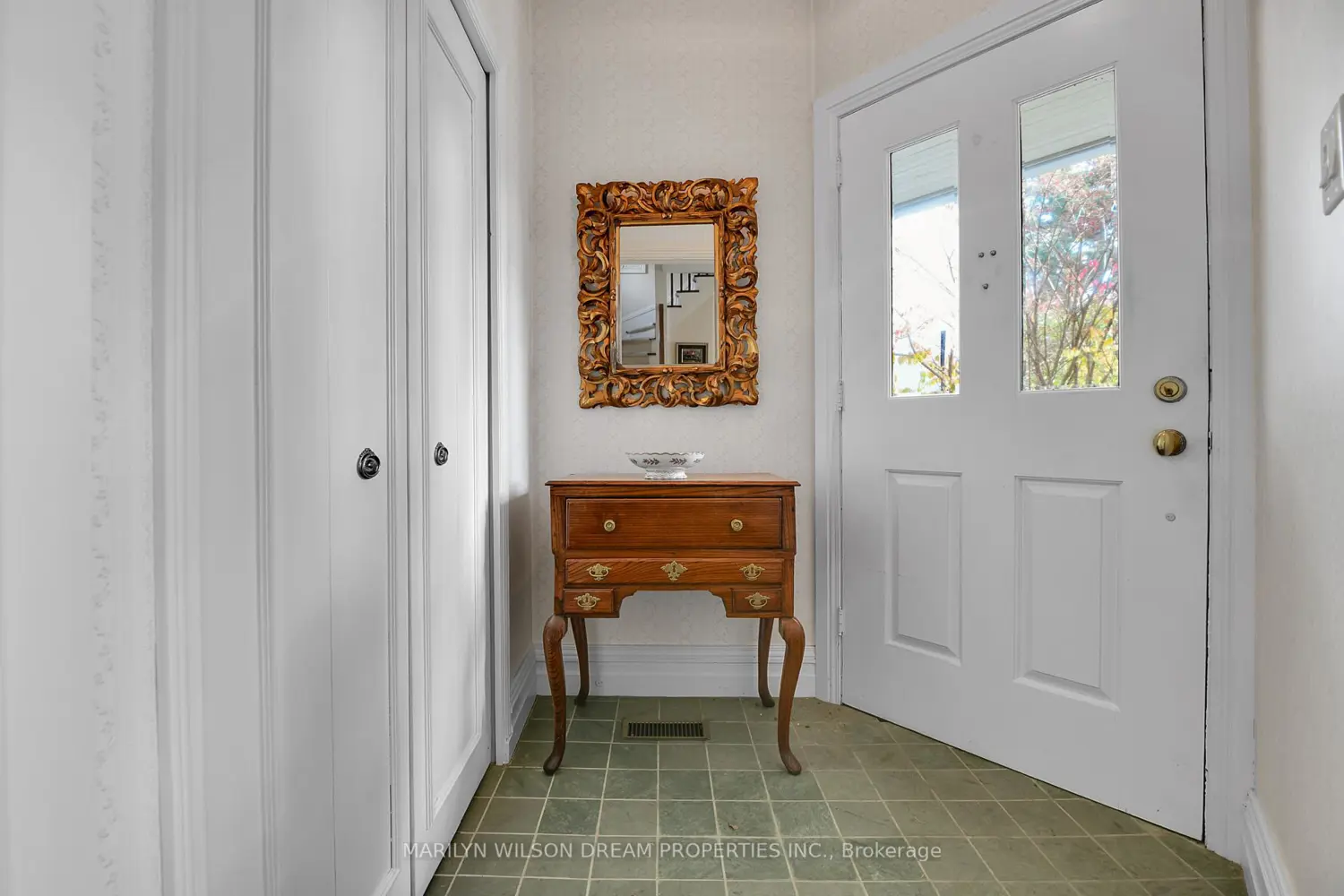 Additional image 5 of 598 Queen Elizabeth Drive