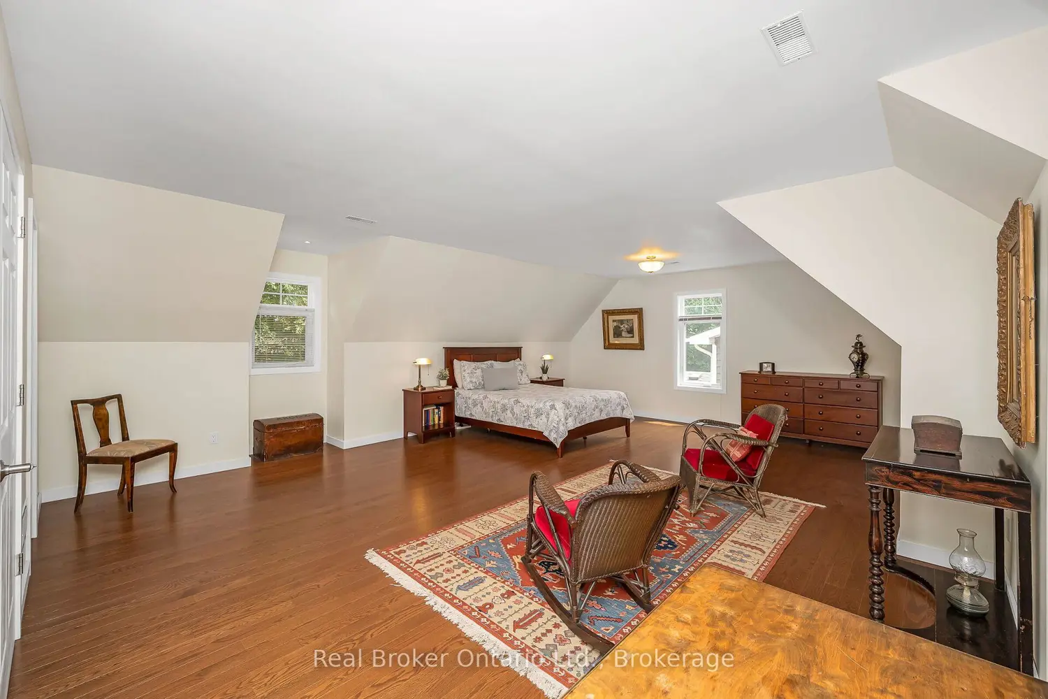 Additional image 17 of 285 Surrey Drive
