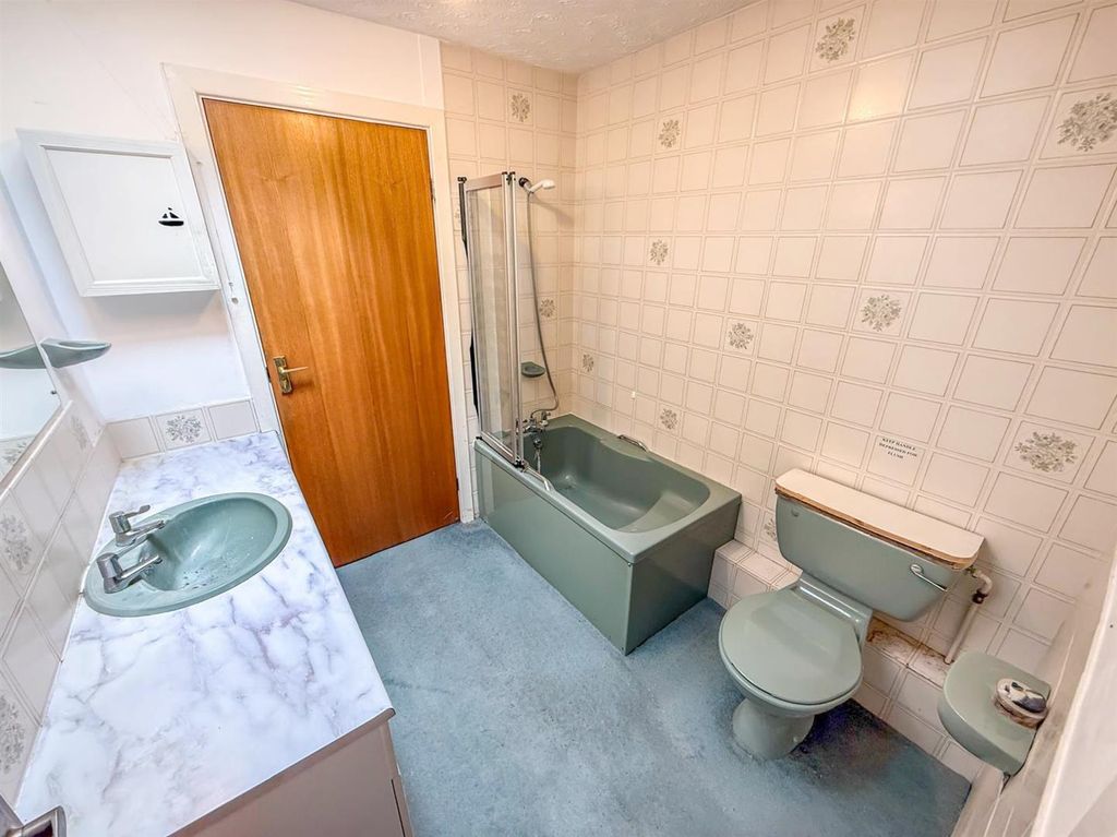 Additional image 10 of 1 bed flat for saleHardwick Mount, Buxton SK17