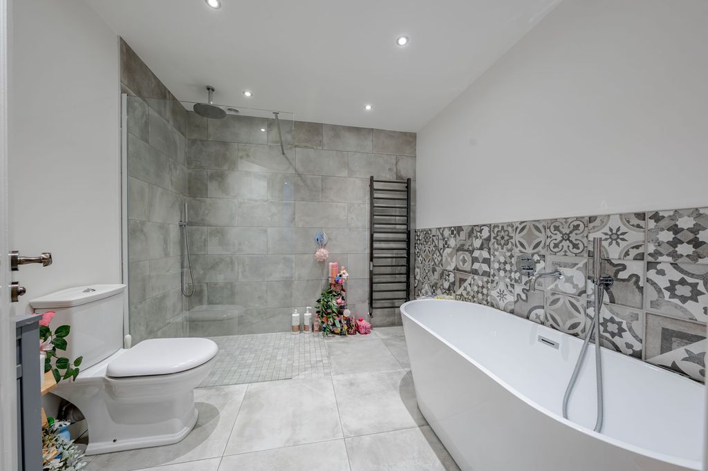 Additional image 43 of 6 bed detached house for saleRutland Drive, Harrogate HG1