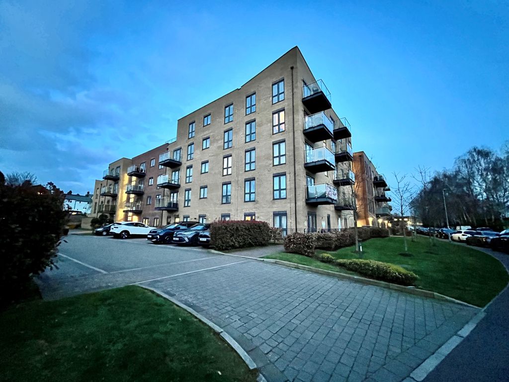 Additional image 25 of 2 bed flat for saleRegents House Frogmore Road, Hemel Hempstead, Hertfordshire HP3
