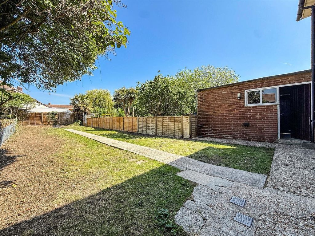Additional image 8 of 1 bed flat for saleBlendworth Crescent, Havant PO9