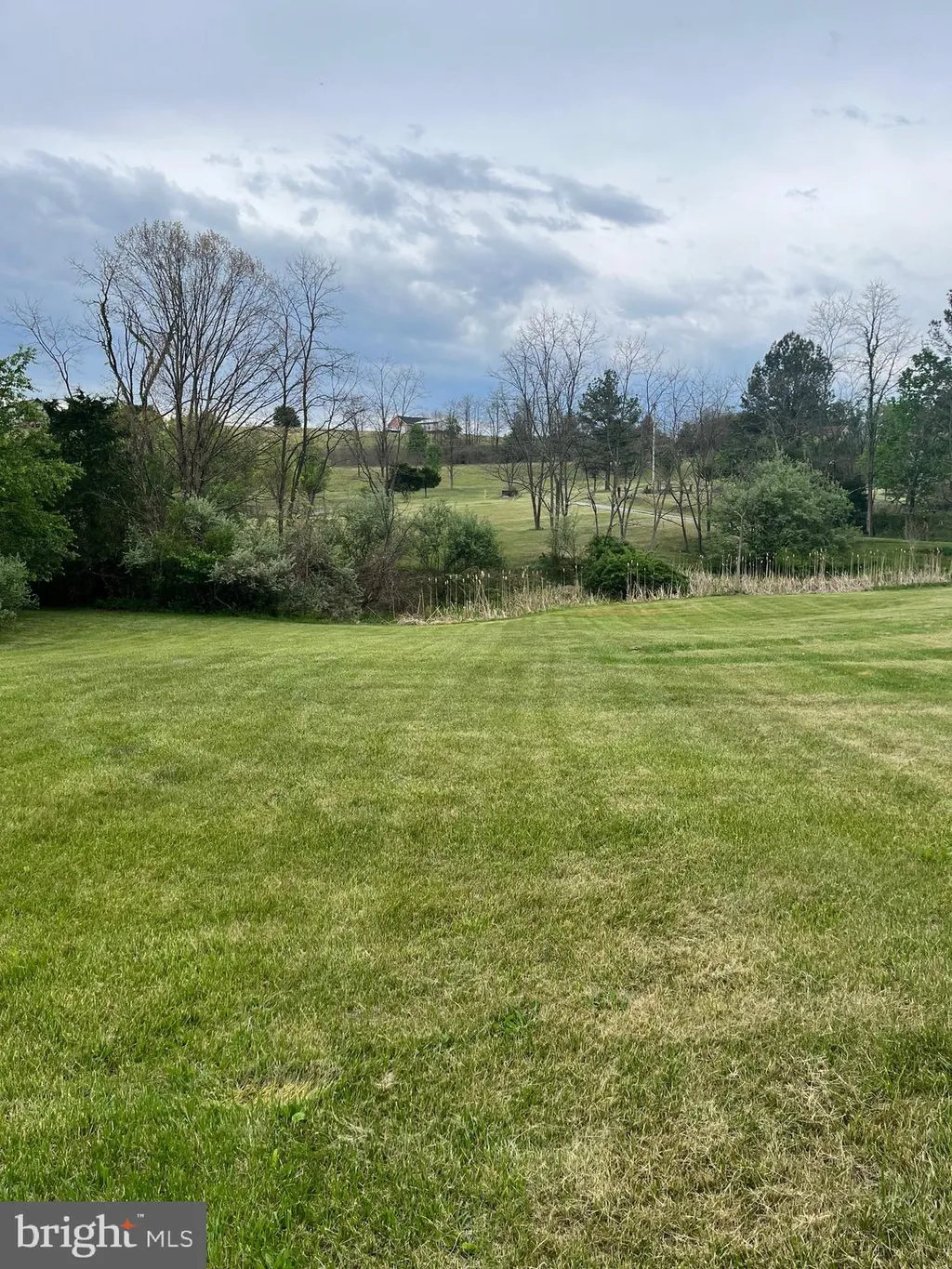 2166 Country Road, Maysville, WV 26833