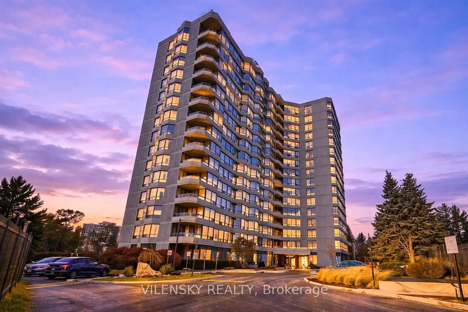 7460 Bathurst Street 214
