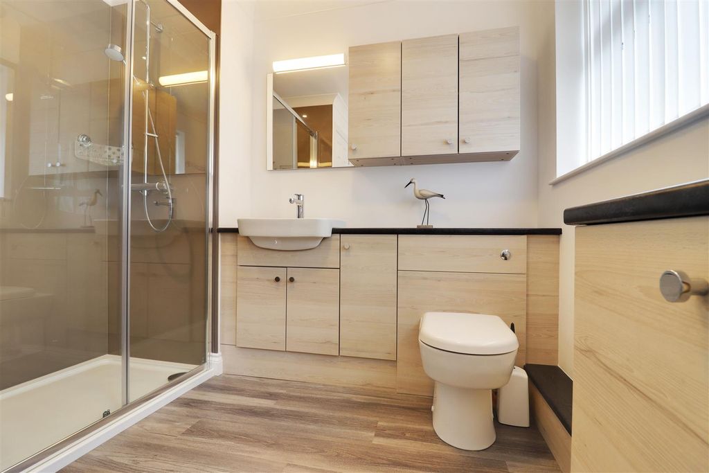 Additional image 13 of 5 bed detached bungalow for saleTall Trees, Hessle HU13