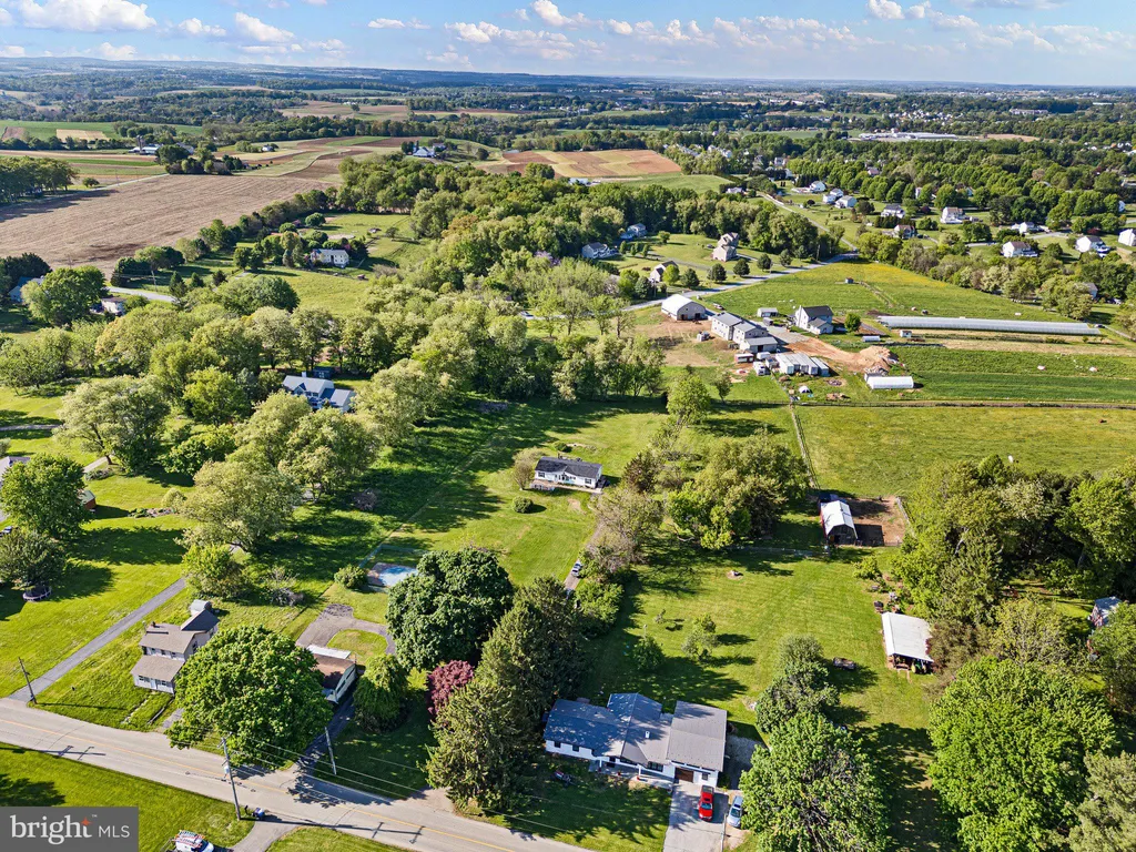 1813 Twin House Road, Oxford, PA 19363