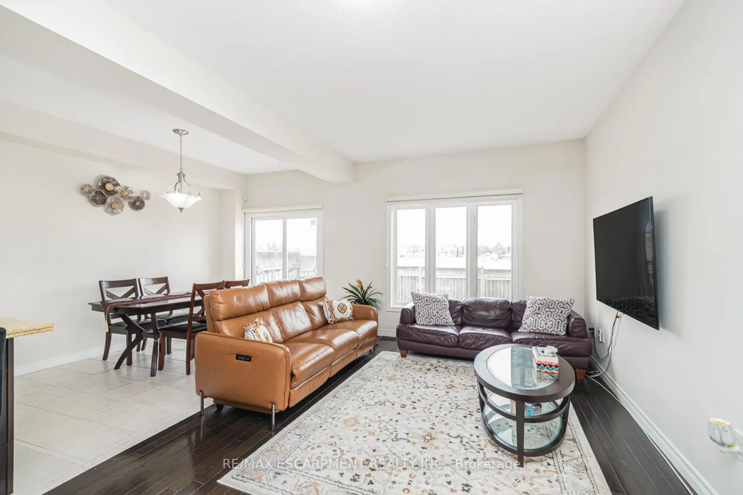 370 Stonehenge Drive 13 photo 3