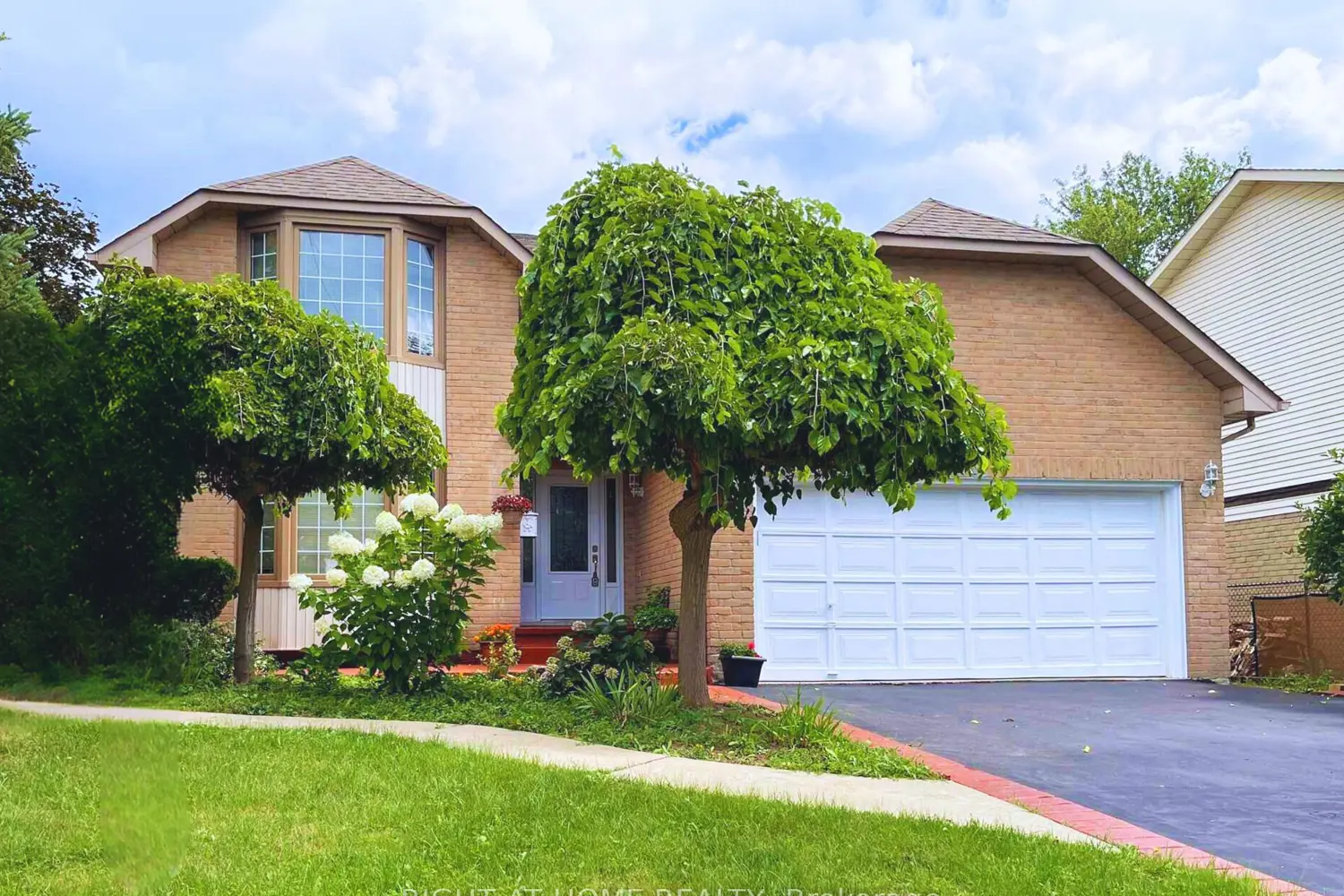 309 Amberly Boulevard