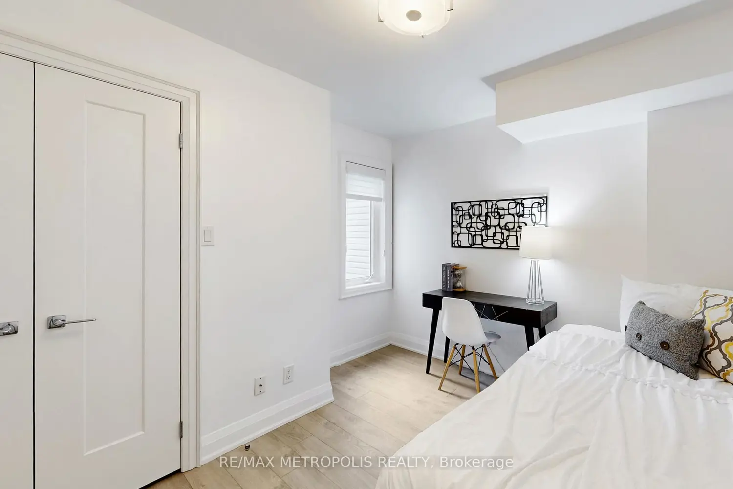 Additional image 9 of 12 Sudbury Street 404