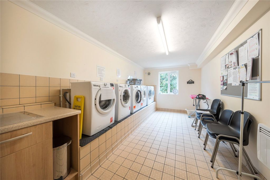 Additional image 18 of 2 bed flat for saleHindhead, Surrey GU26