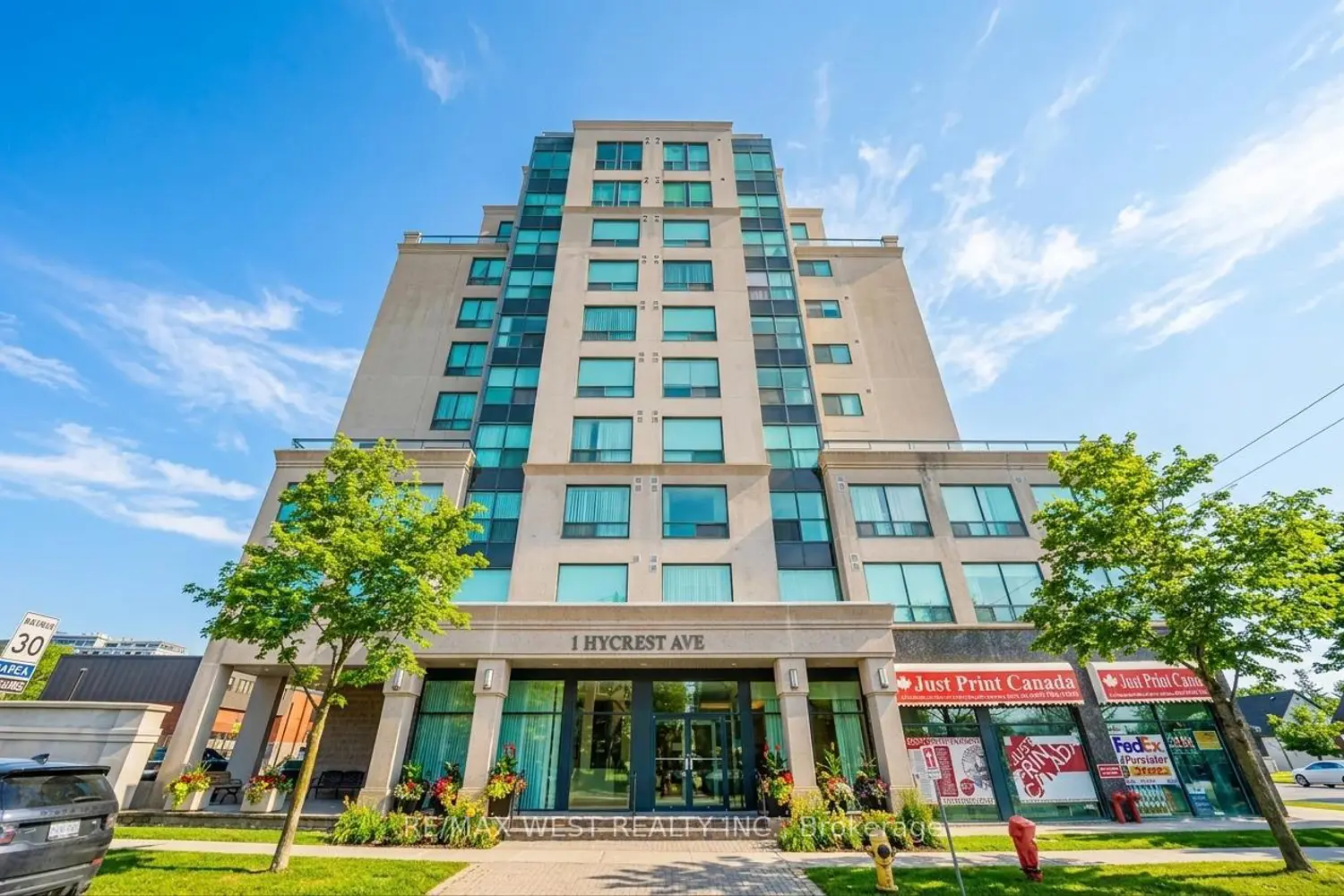 1 Hycrest Avenue 602