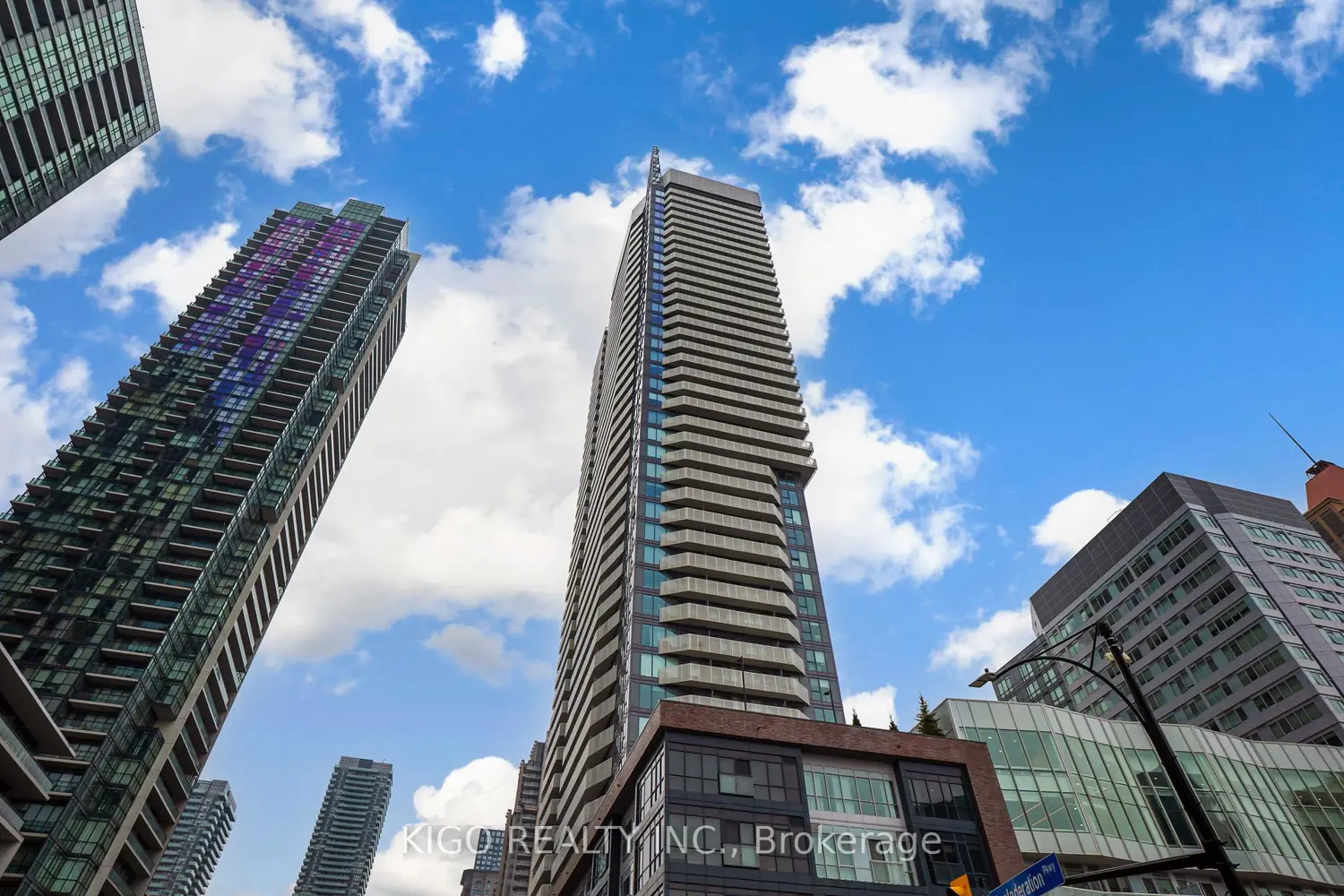 4065 Confederation Parkway 2406
