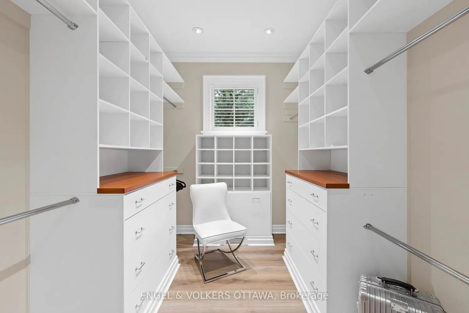 Additional image 9 of 6029 Rideau Valley Drive