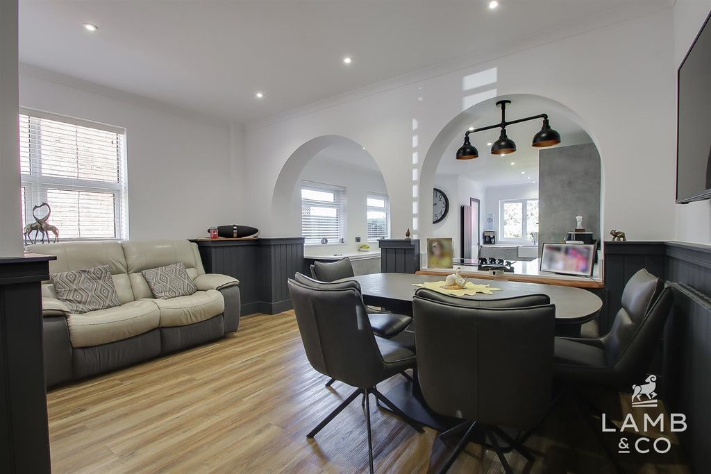 Additional image 6 of 5 bed detached house for saleFronks Road, Dovercourt CO12