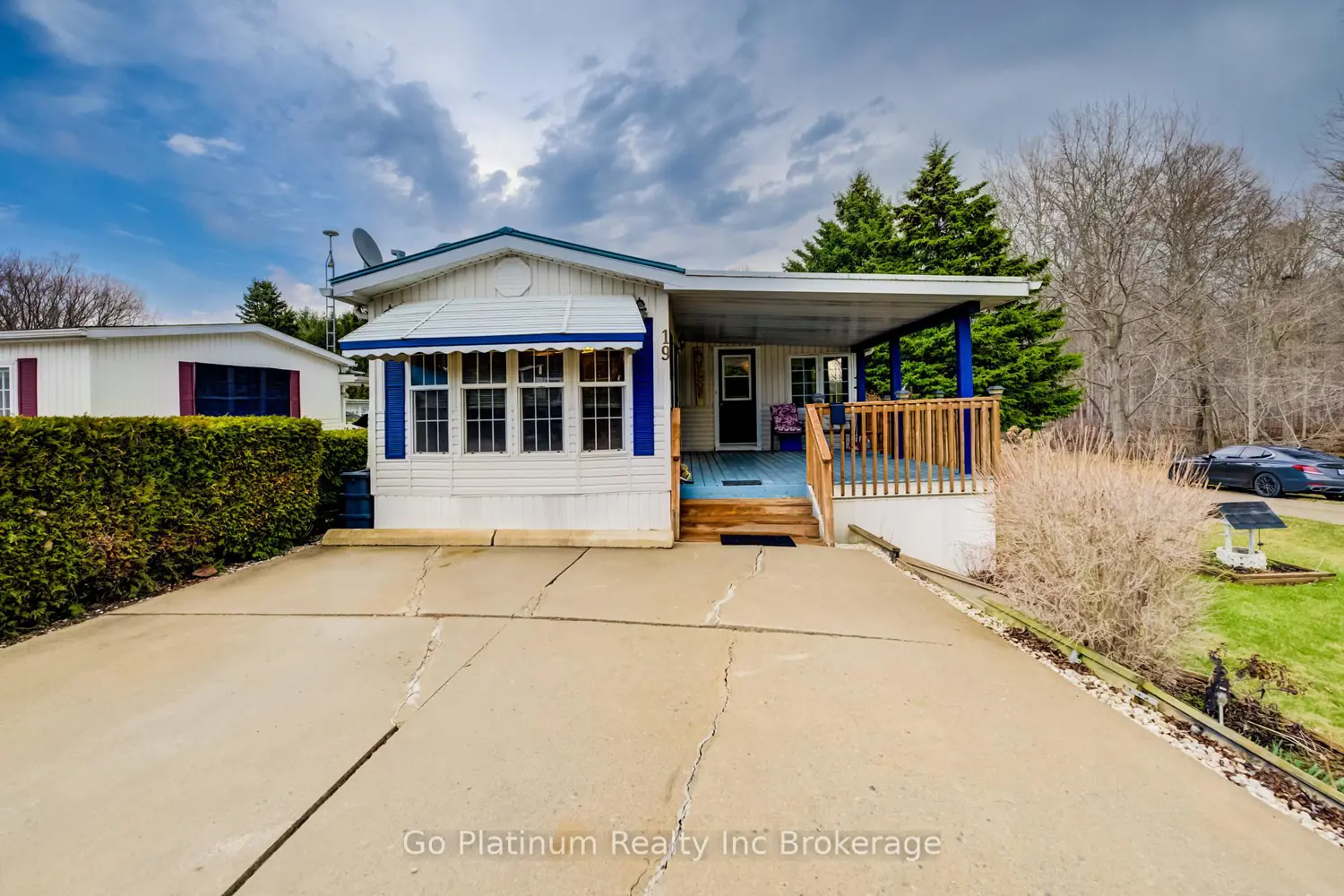 592968 Oxford Road 13 Road 19