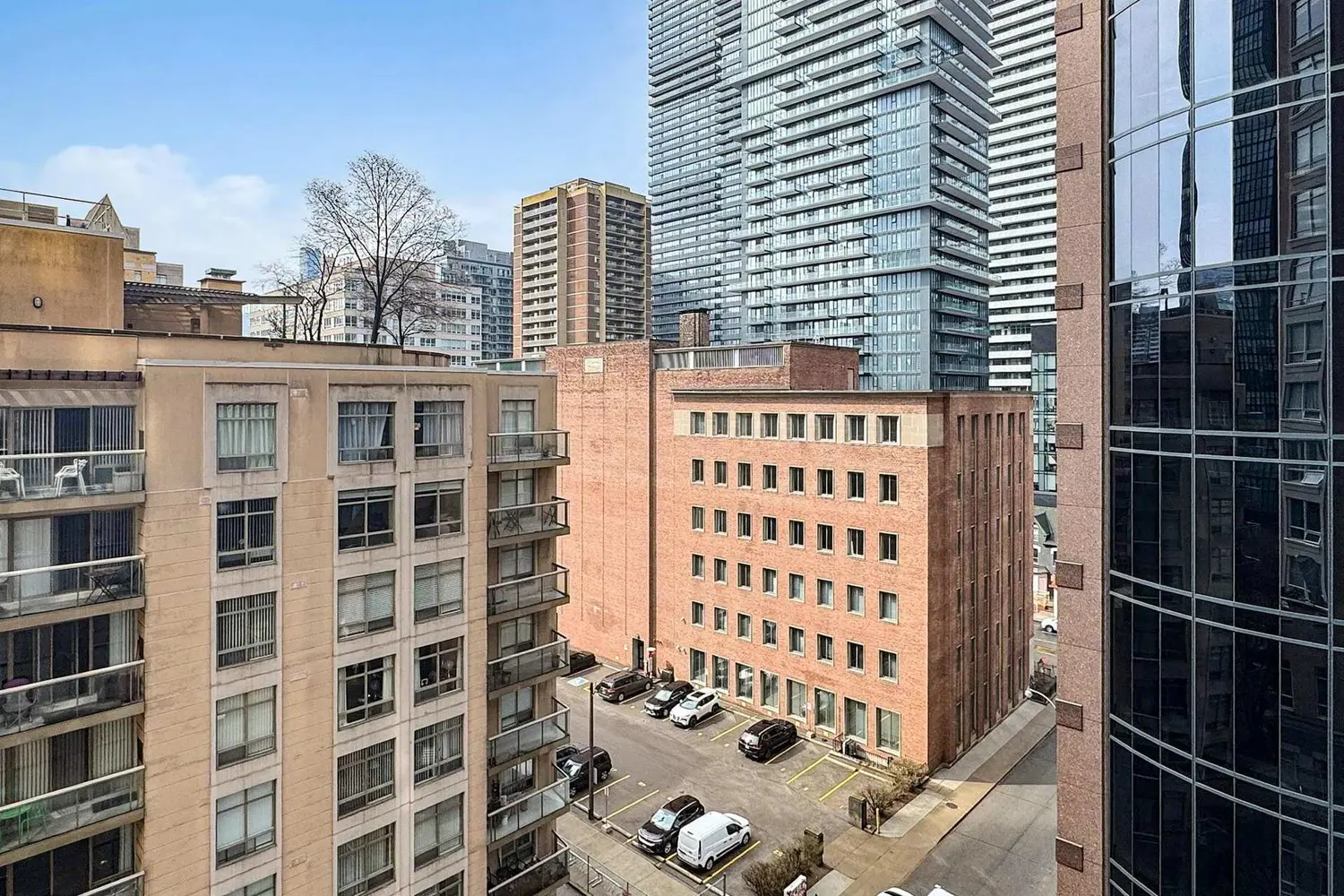 Additional image 13 of 100 Hayden Street 812