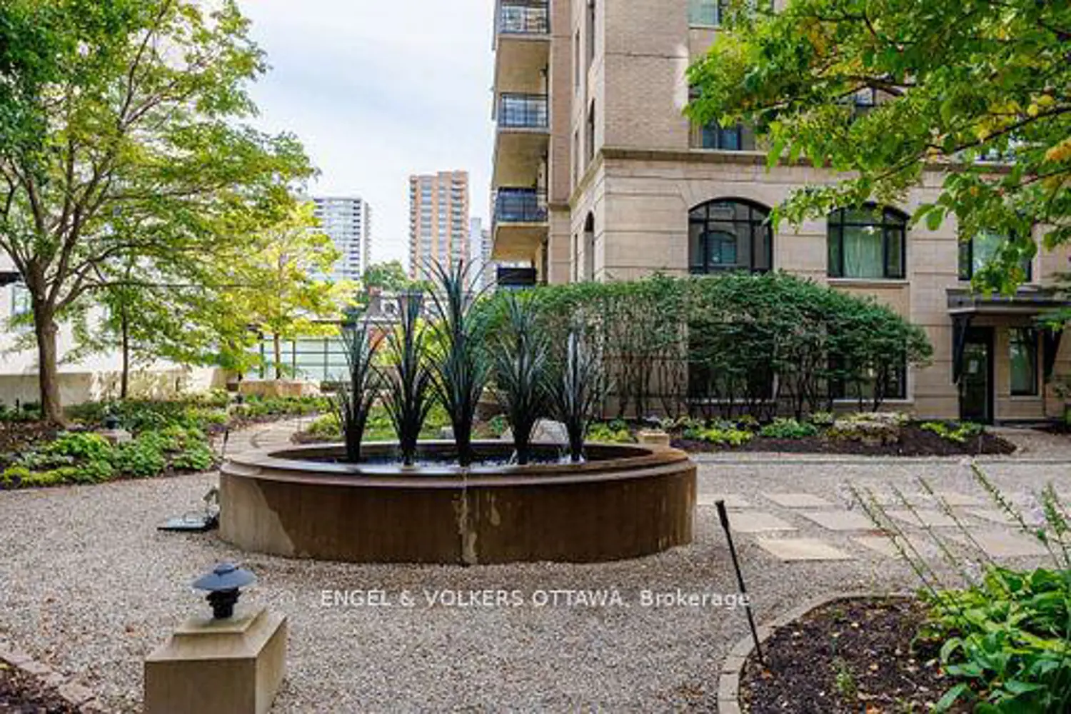 Additional image 19 of 95 Bronson Avenue 505