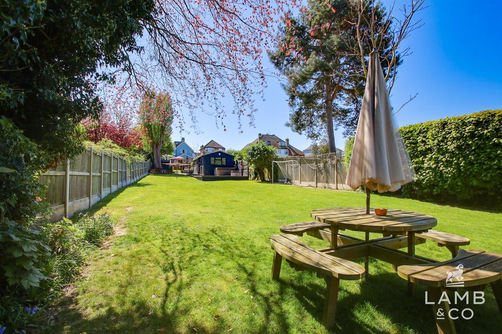 Additional image 46 of 5 bed detached house for saleFronks Road, Dovercourt CO12