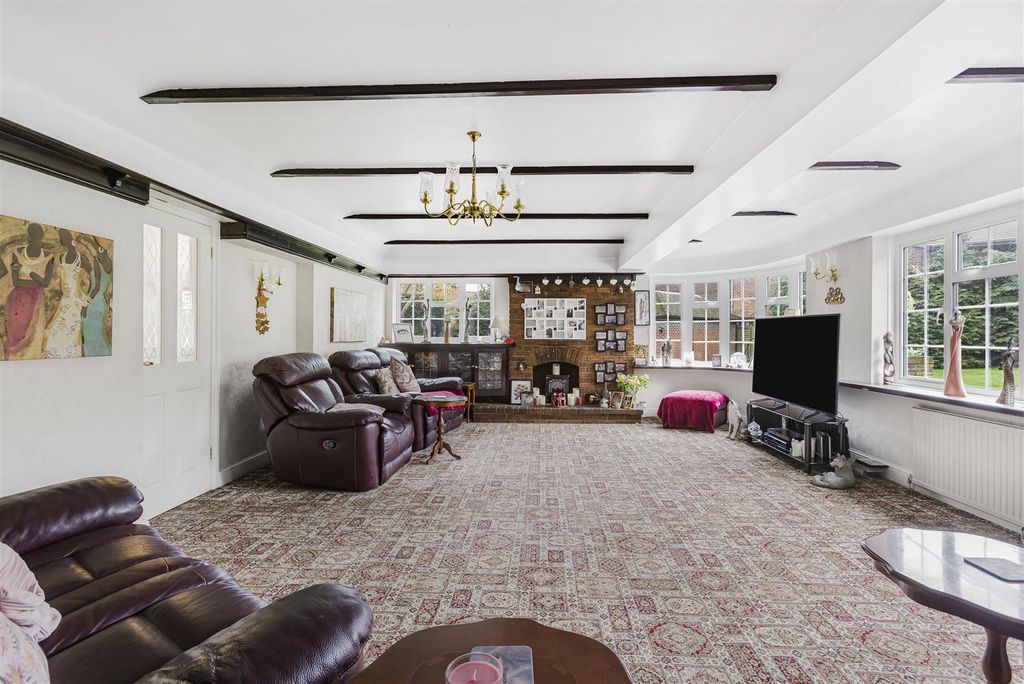 Additional image 3 of 5 bed detached house for saleYewlands, Hoddesdon EN11