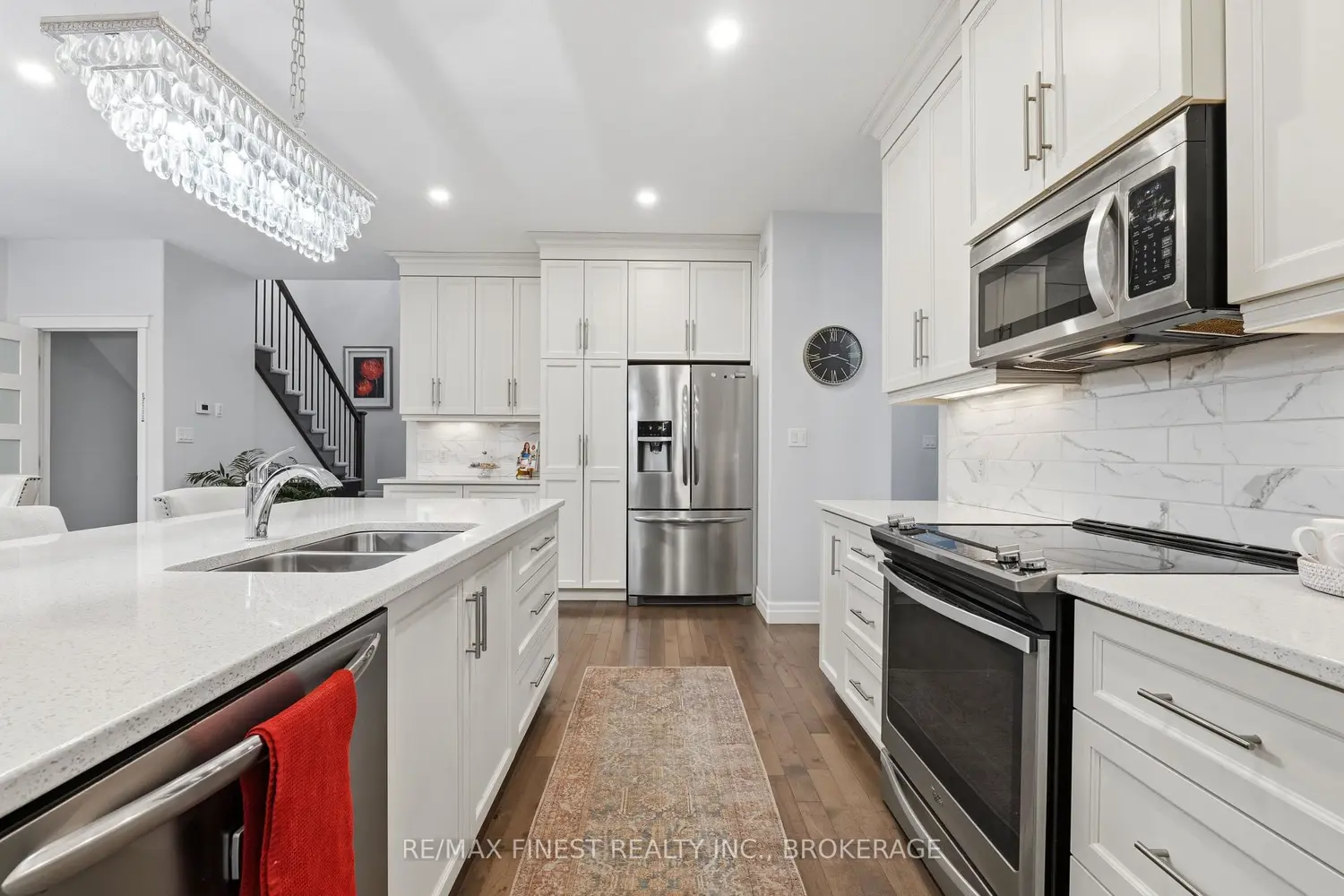 1298 Carfa Crescent photo 4